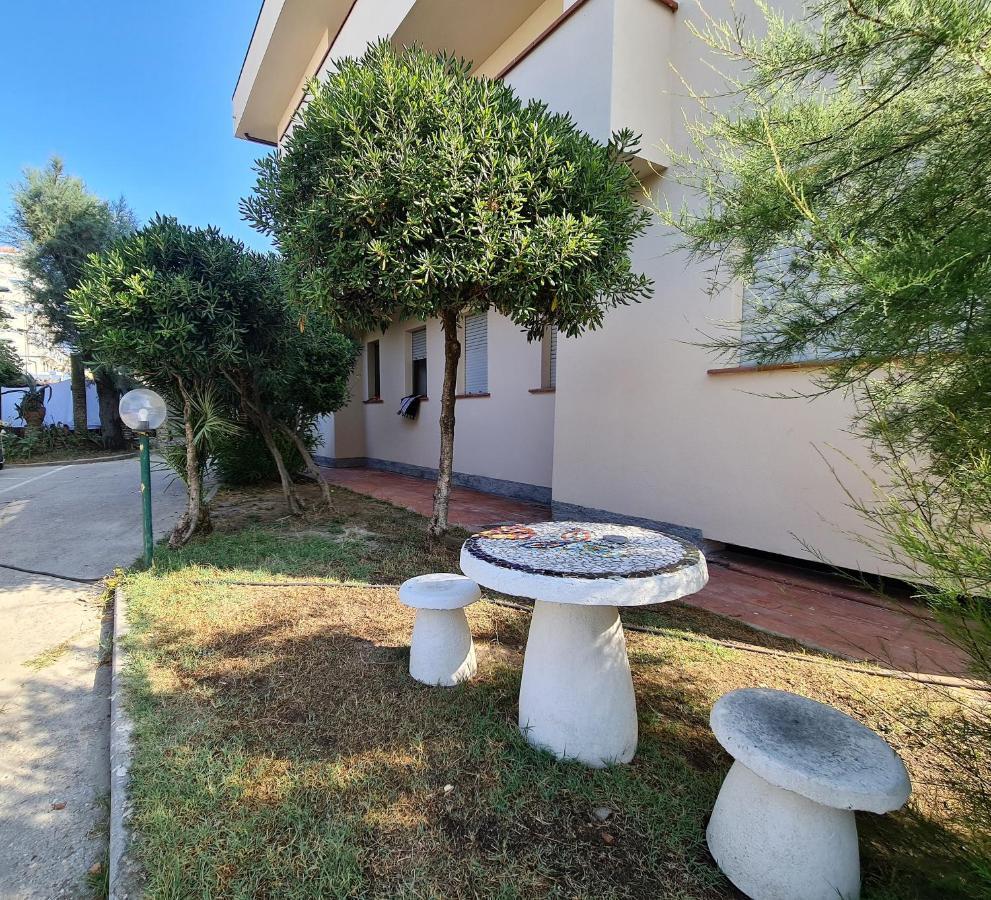 Caravel Monolocale Villa Lido di Camaiore Kültér fotó